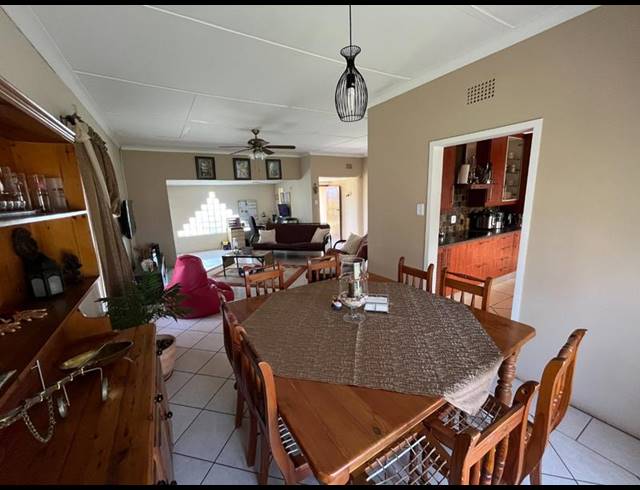 3 BEDROOM HOUSE FOR SALE IN GREENHILLS